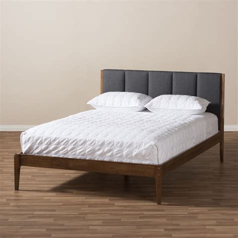 Zarina Upholstered Platform Bed .